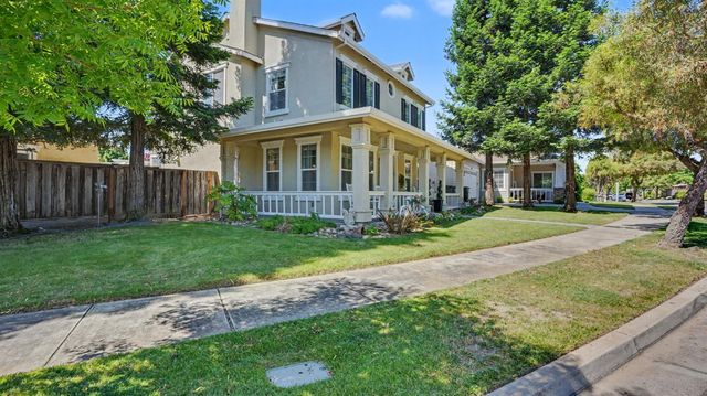 1751 Vintage Cir, Oakdale, CA 95361