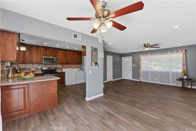 45514 12th Street, Lancaster, CA 93534
