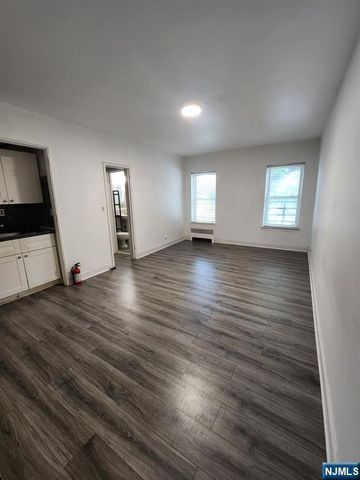 2615 John F Kennedy Boulevard 209, Jersey City, NJ 07306