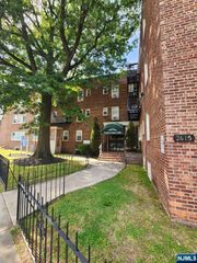 2615 John F Kennedy Boulevard 209, Jersey City, NJ 07306