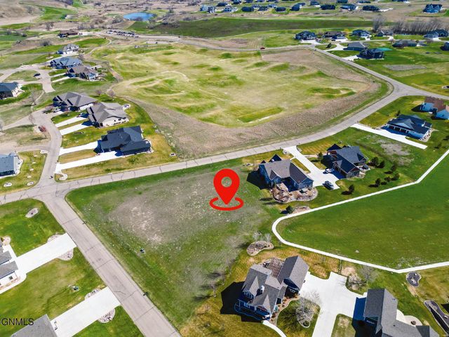 3619 Bogey Drive, Bismarck, ND 58503 property photo