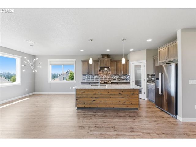 2330 E 8TH Way, La Center, WA 98629