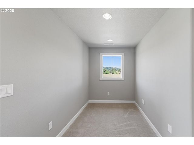 2330 E 8TH Way, La Center, WA 98629