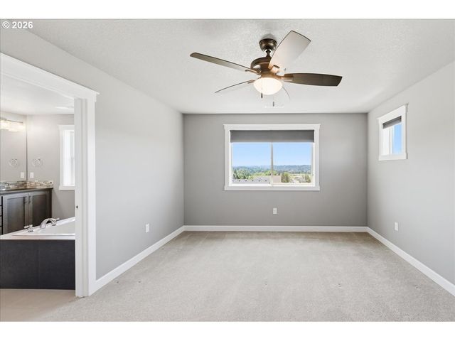 2330 E 8TH Way, La Center, WA 98629