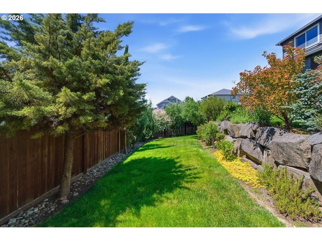 2330 E 8TH Way, La Center, WA 98629
