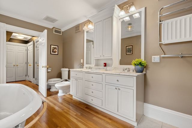 14 Pinckney Street, Boston, MA 02114