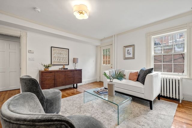 14 Pinckney Street, Boston, MA 02114