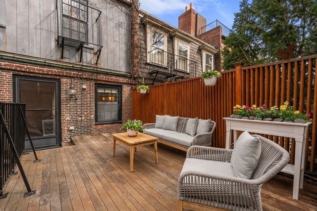 14 Pinckney Street, Boston, MA 02114