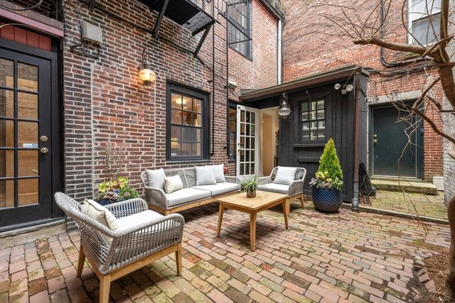 14 Pinckney Street, Boston, MA 02114
