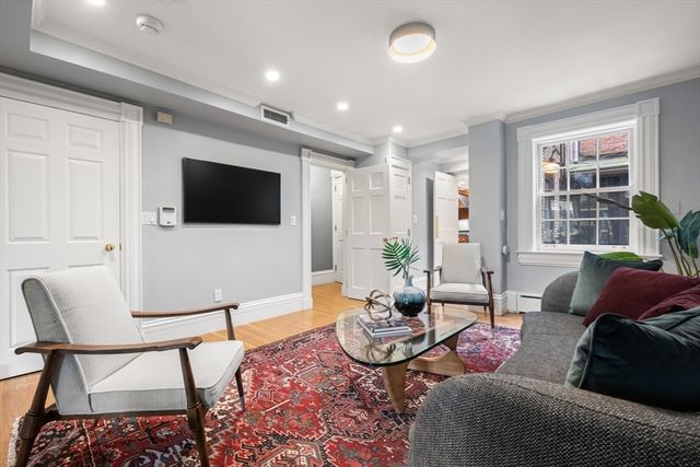 14 Pinckney Street, Boston, MA 02114