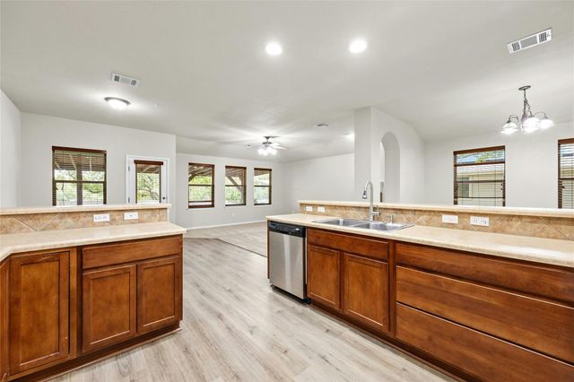 7614 Buckmeadow DR, Georgetown, TX 78628