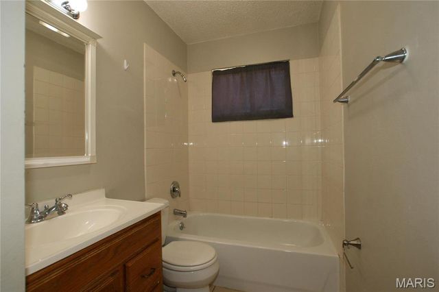 12909 Ox Bow Lane, St Louis, MO 63138