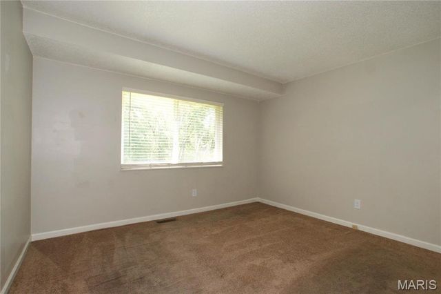 12909 Ox Bow Lane, St Louis, MO 63138