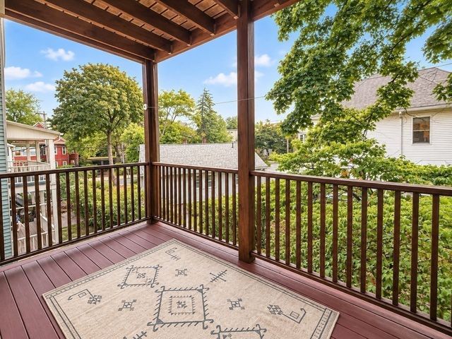 30-32 Granville Rd 2, Cambridge, MA 02138