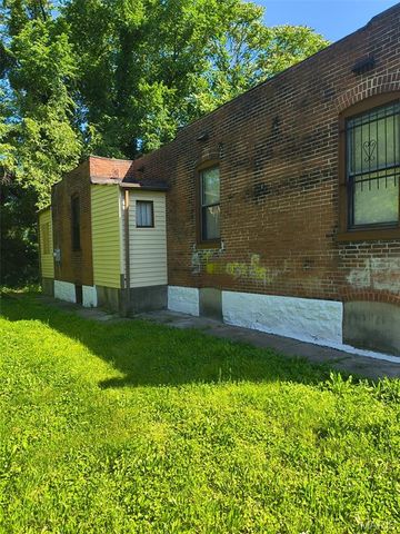 4028 E Grove Street, St Louis, MO 63107