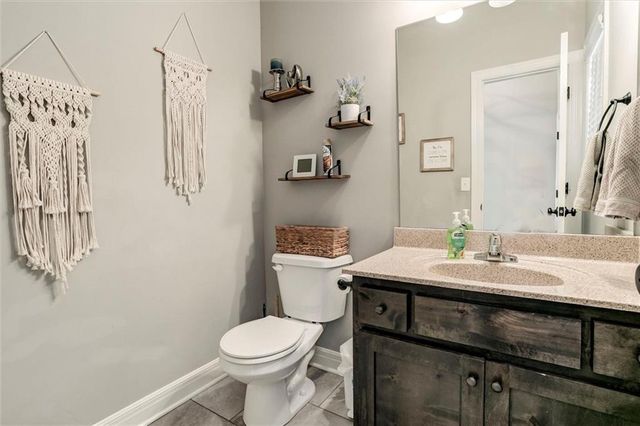 13803 Knipp Street, Bonner Springs, KS 66012