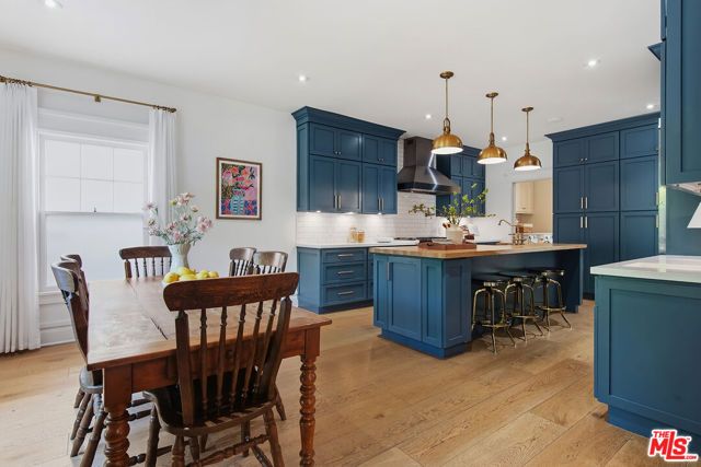 138 N Wilton Place, Los Angeles, CA 90004