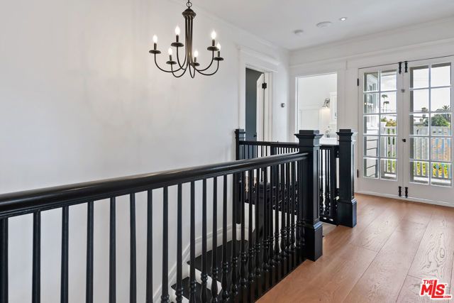 138 N Wilton Place, Los Angeles, CA 90004