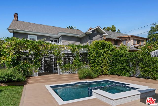 138 N Wilton Place, Los Angeles, CA 90004