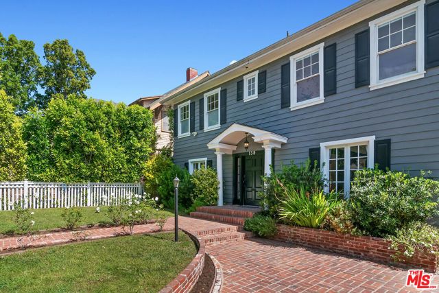 138 N Wilton Place, Los Angeles, CA 90004