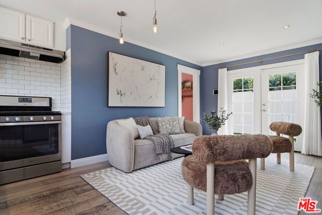 138 N Wilton Place, Los Angeles, CA 90004