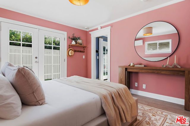 138 N Wilton Place, Los Angeles, CA 90004