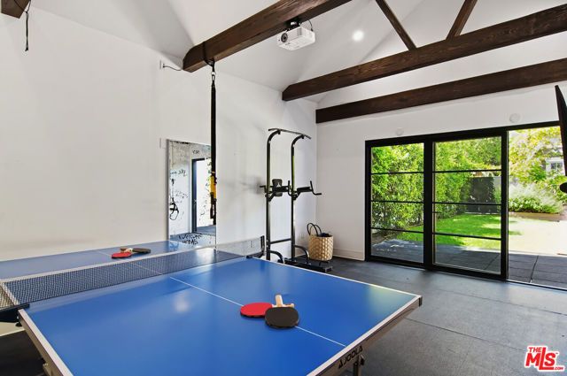 138 N Wilton Place, Los Angeles, CA 90004