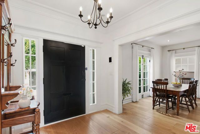 138 N Wilton Place, Los Angeles, CA 90004