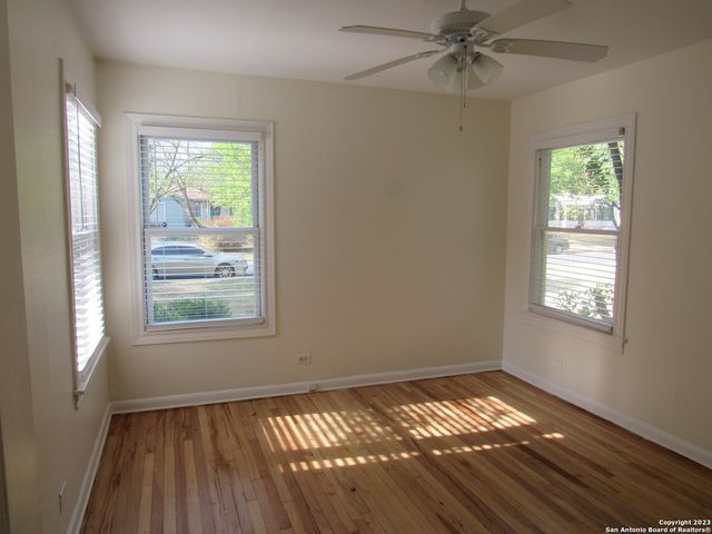 136 HARMON DR, San Antonio, TX 78209