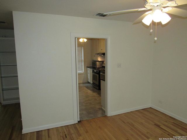 136 HARMON DR, San Antonio, TX 78209