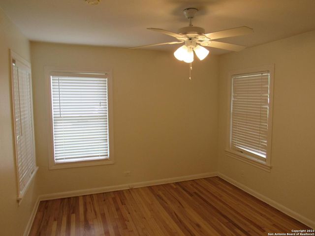 136 HARMON DR, San Antonio, TX 78209