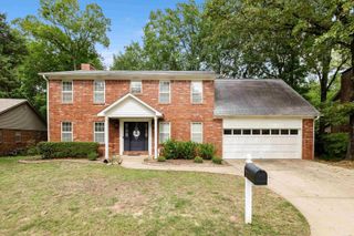 8 Valley Forge Drive, Little Rock, AR 72212