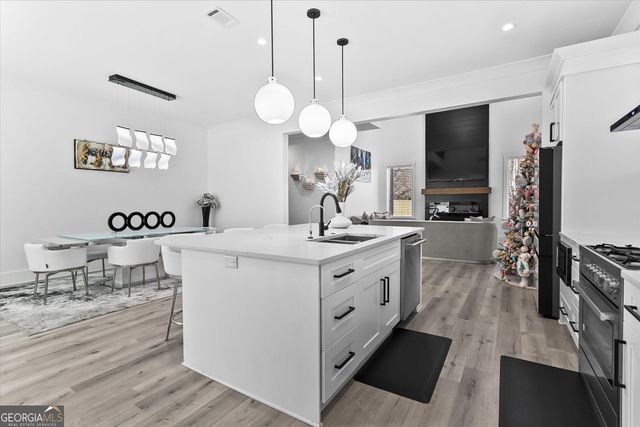 658 Rockbridge Road, Lilburn, GA 30047