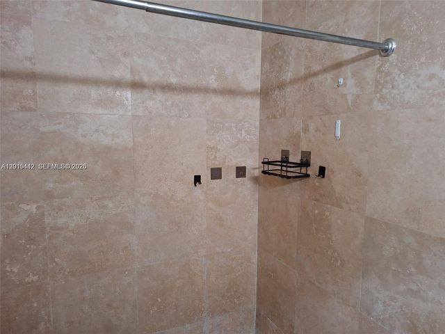2199 NE 182nd St 0, North Miami Beach, FL 33162
