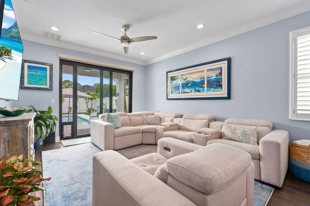 260 SE Via Visconti, Port St Lucie, FL 34952