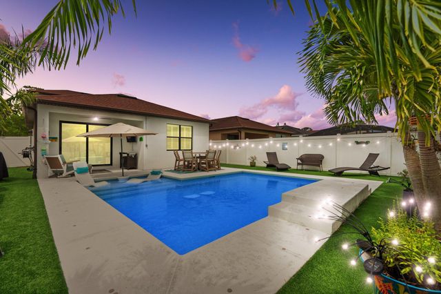 260 SE Via Visconti, Port St Lucie, FL 34952