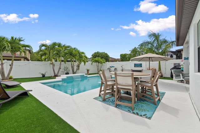 260 SE Via Visconti, Port St Lucie, FL 34952