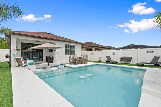 260 SE Via Visconti, Port St Lucie, FL 34952