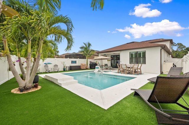 260 SE Via Visconti, Port St Lucie, FL 34952