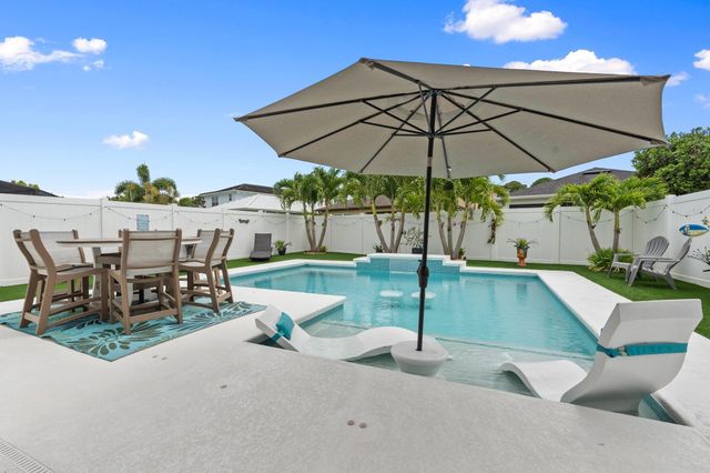 260 SE Via Visconti, Port St Lucie, FL 34952