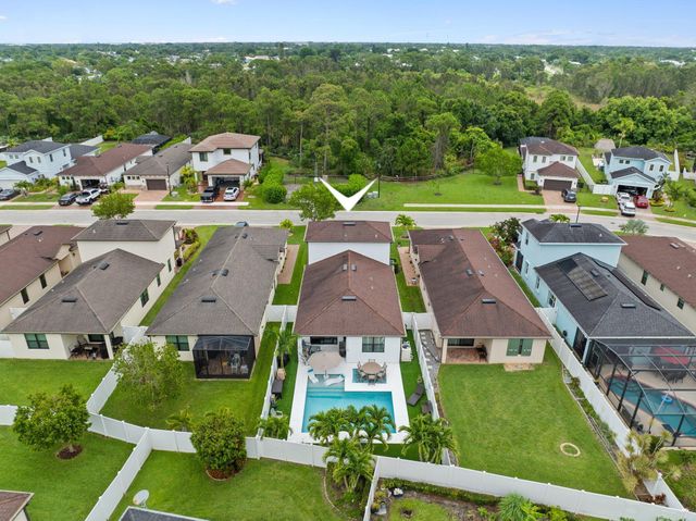 260 SE Via Visconti, Port St Lucie, FL 34952