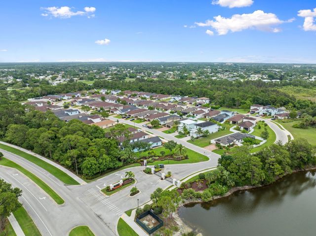 260 SE Via Visconti, Port St Lucie, FL 34952
