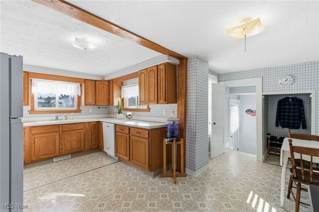 4454 S Ridge Road, Perry, OH 44081