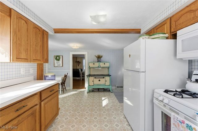 4454 S Ridge Road, Perry, OH 44081