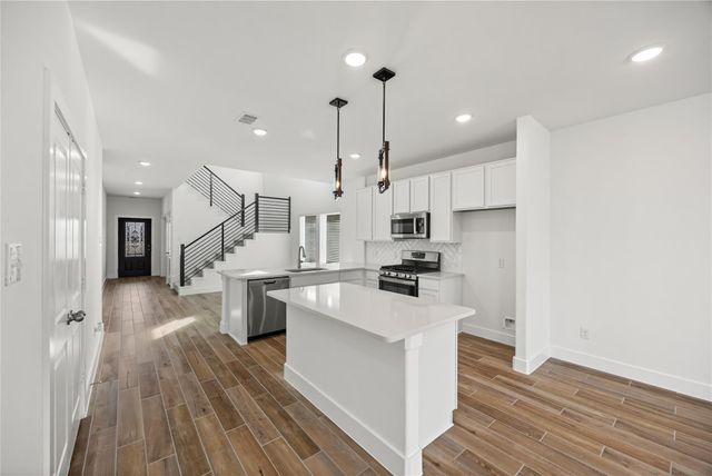 734 Stagecoach Drive, Dayton, TX 77535