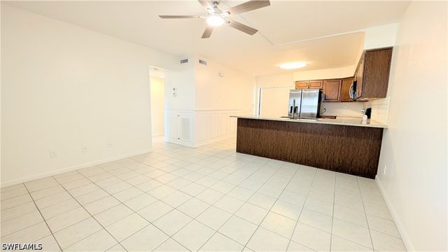 815 Victoria DR 106, Cape Coral, FL 33904