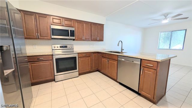 815 Victoria DR 106, Cape Coral, FL 33904