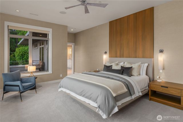 4911 NE Laurelcrest Lane, Seattle, WA 98105