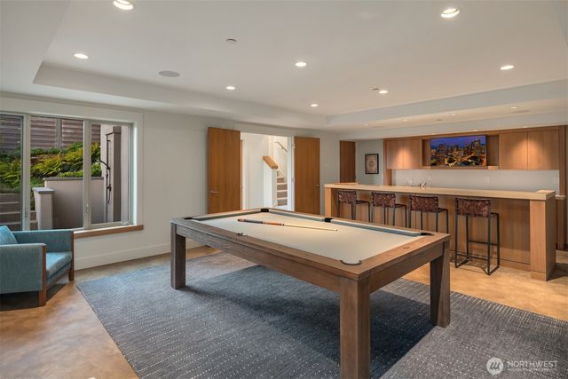 4911 NE Laurelcrest Lane, Seattle, WA 98105
