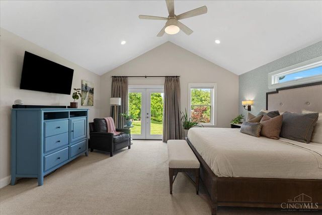 338 Compton Hills Drive, Wyoming, OH 45215